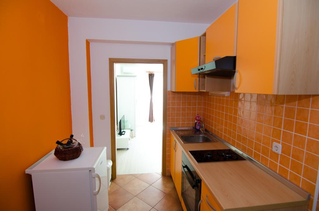 شقة Apartman Milena Primošten المظهر الخارجي الصورة
